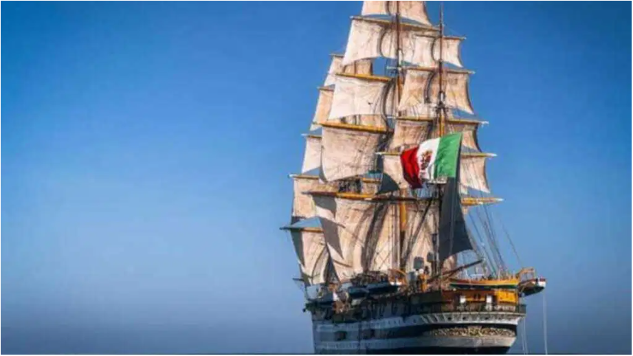 L’Amerigo Vespucci accende, incanta e anima i Mari di Taranto