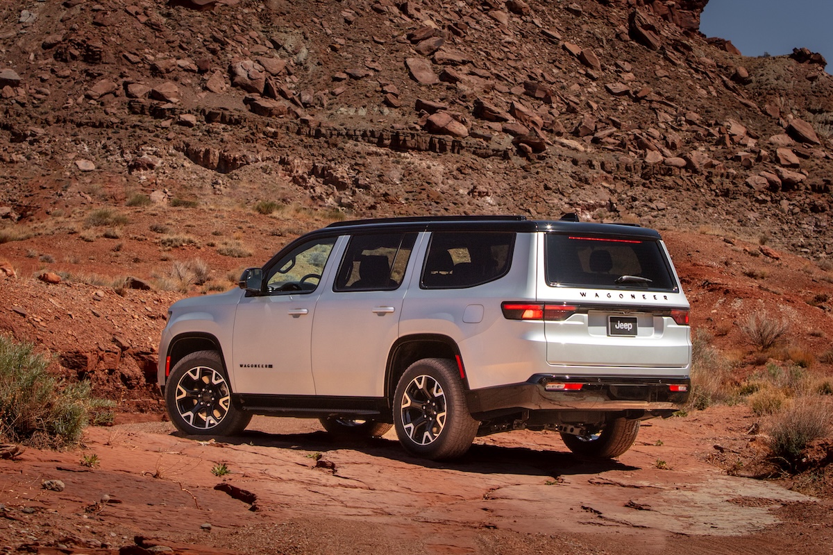 Nuova Jeep Wagoneer Overland 2025: il SUV full-size per chi ama l’avventura senza compromessi