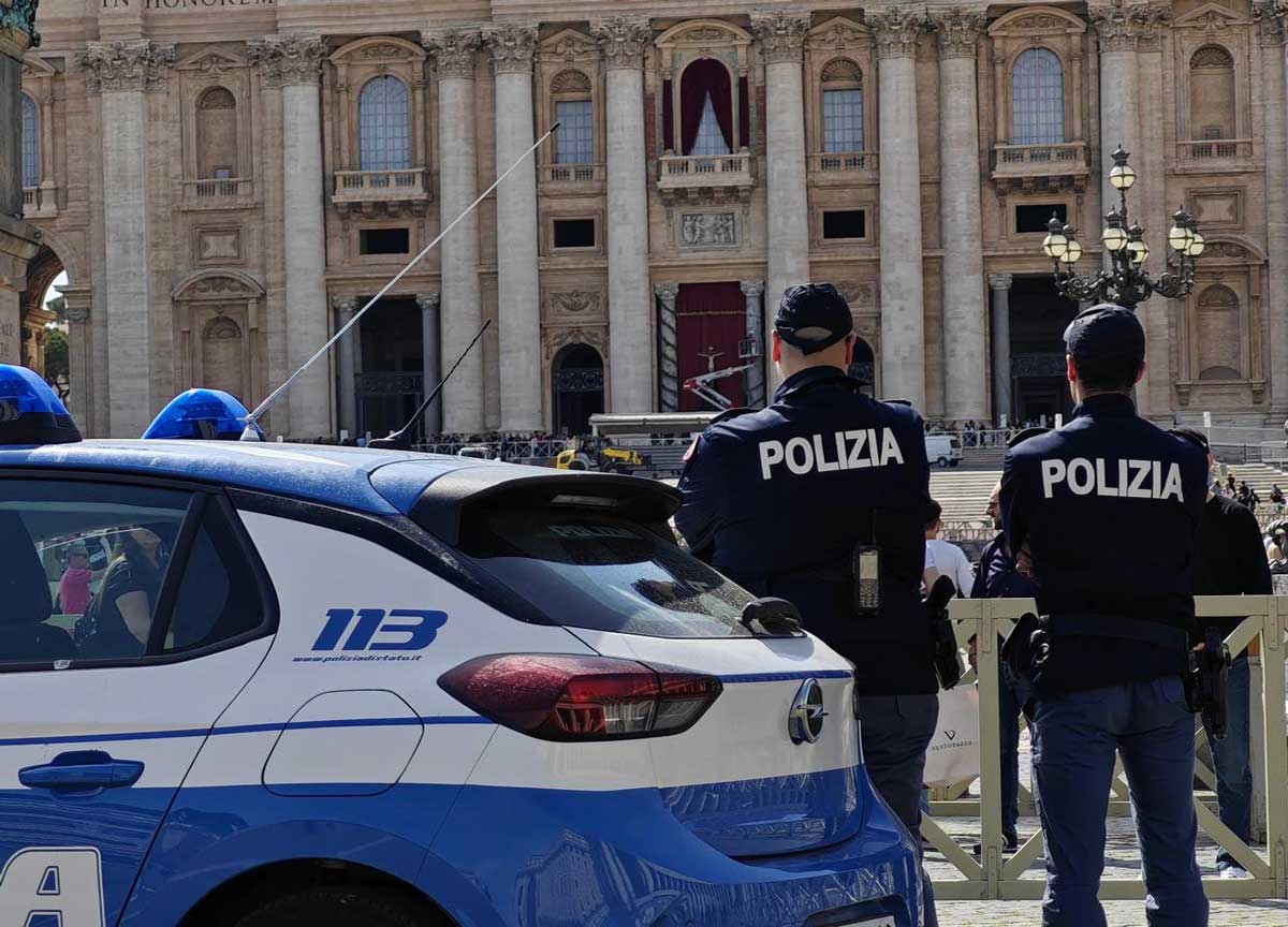 Papa Francesco, Roma blindata per funerali e nuovo Papa: il coordinamento alla Protezione Civile Papa Francesco, Roma blindata per funerali e nuovo Papa: il coordinamento alla Protezione Civile