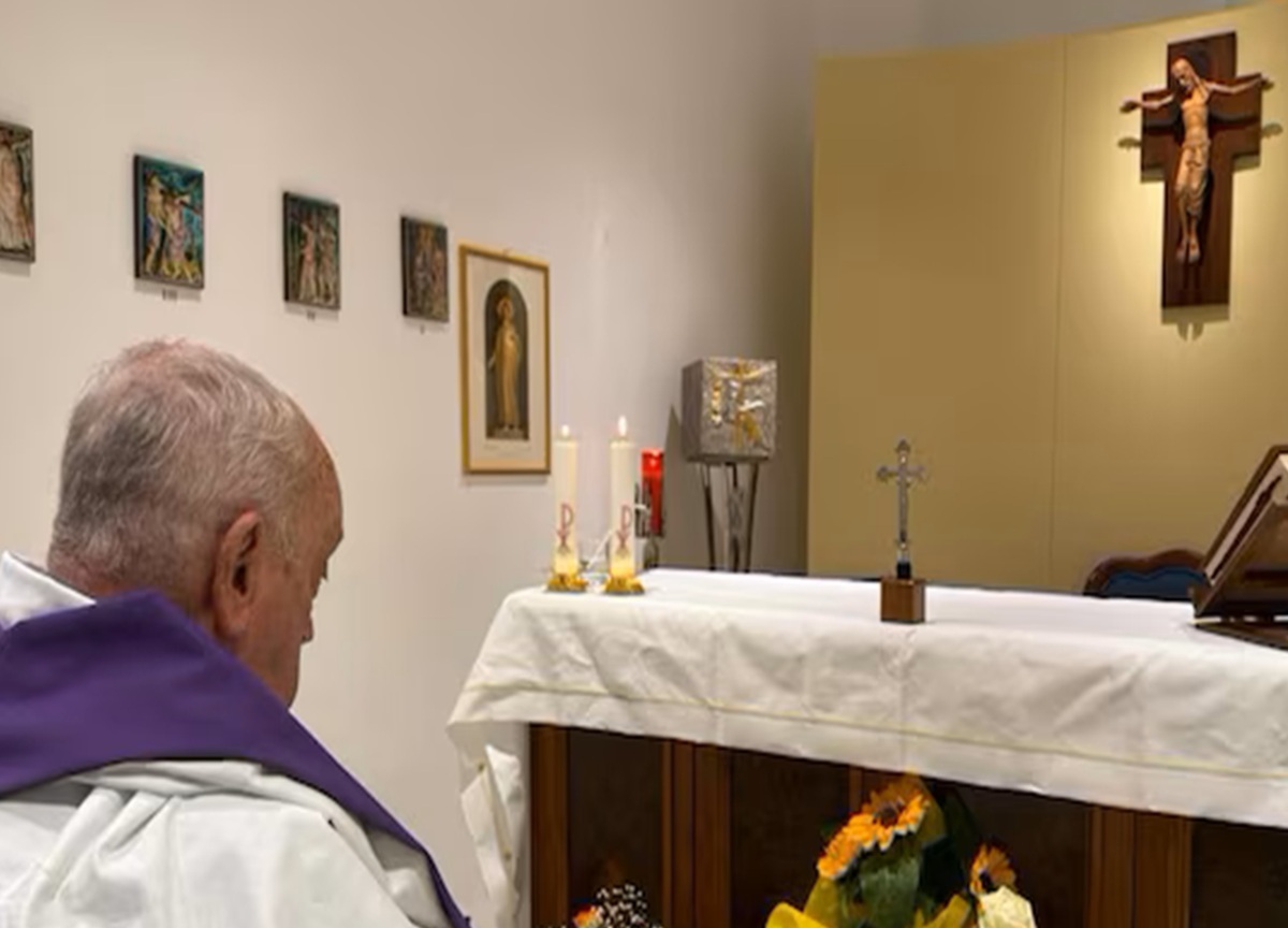 L’ultima lunga notte di Papa Francesco, l’emorragia e una parte del corpo bloccata