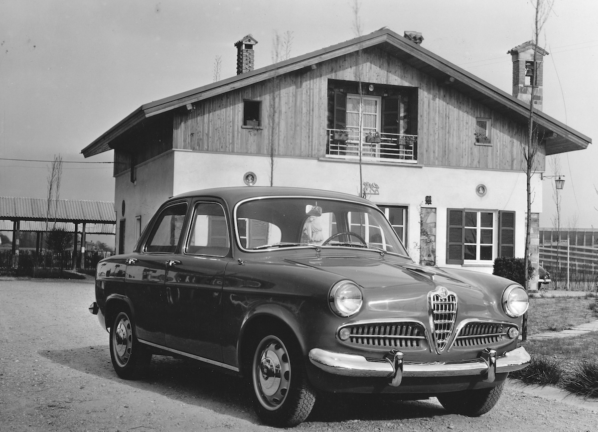 Alfa Romeo Giulietta Berlina: 70 anni di storia tra innovazione, sportività e il mito del Made in Italy