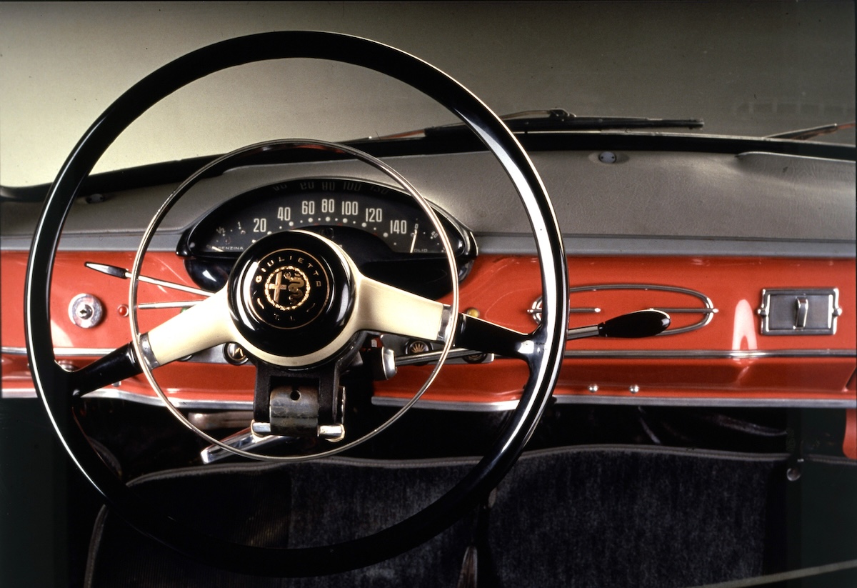 Alfa Romeo Giulietta Berlina: 70 anni di storia tra innovazione, sportività e il mito del Made in Italy