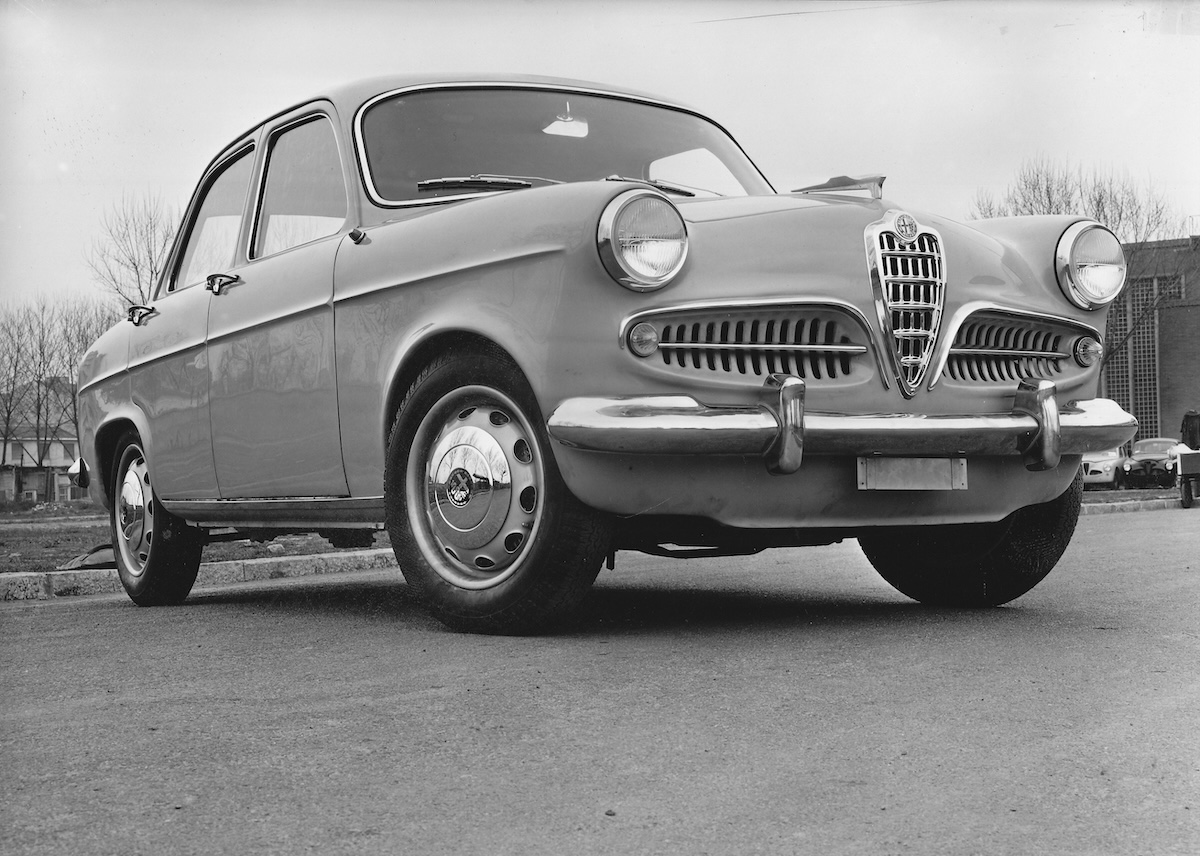 Alfa Romeo Giulietta Berlina: 70 anni di storia tra innovazione, sportività e il mito del Made in Italy