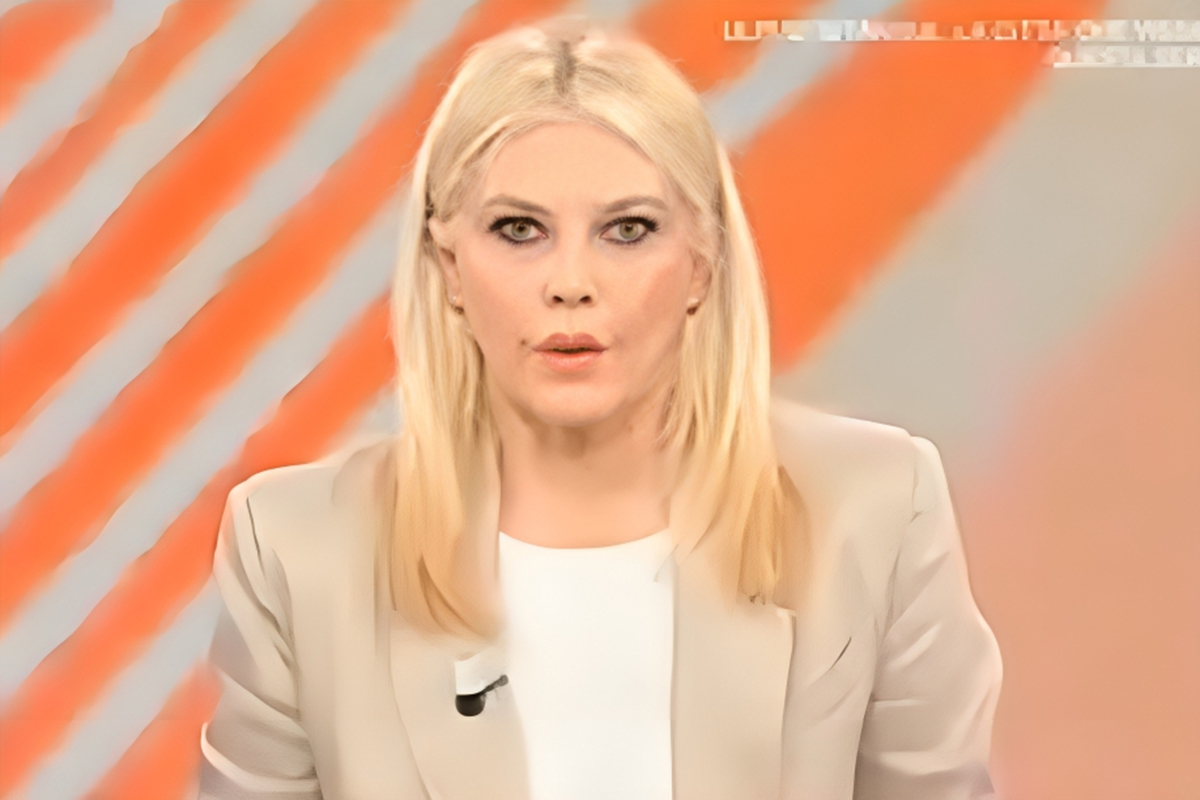 Eleonora Daniele sconvolta: “È morto Papa Francesco”. L’annuncio in diretta su Rai 1 Eleonora Daniele sconvolta: “È morto Papa Francesco”. L’annuncio in diretta su Rai 1