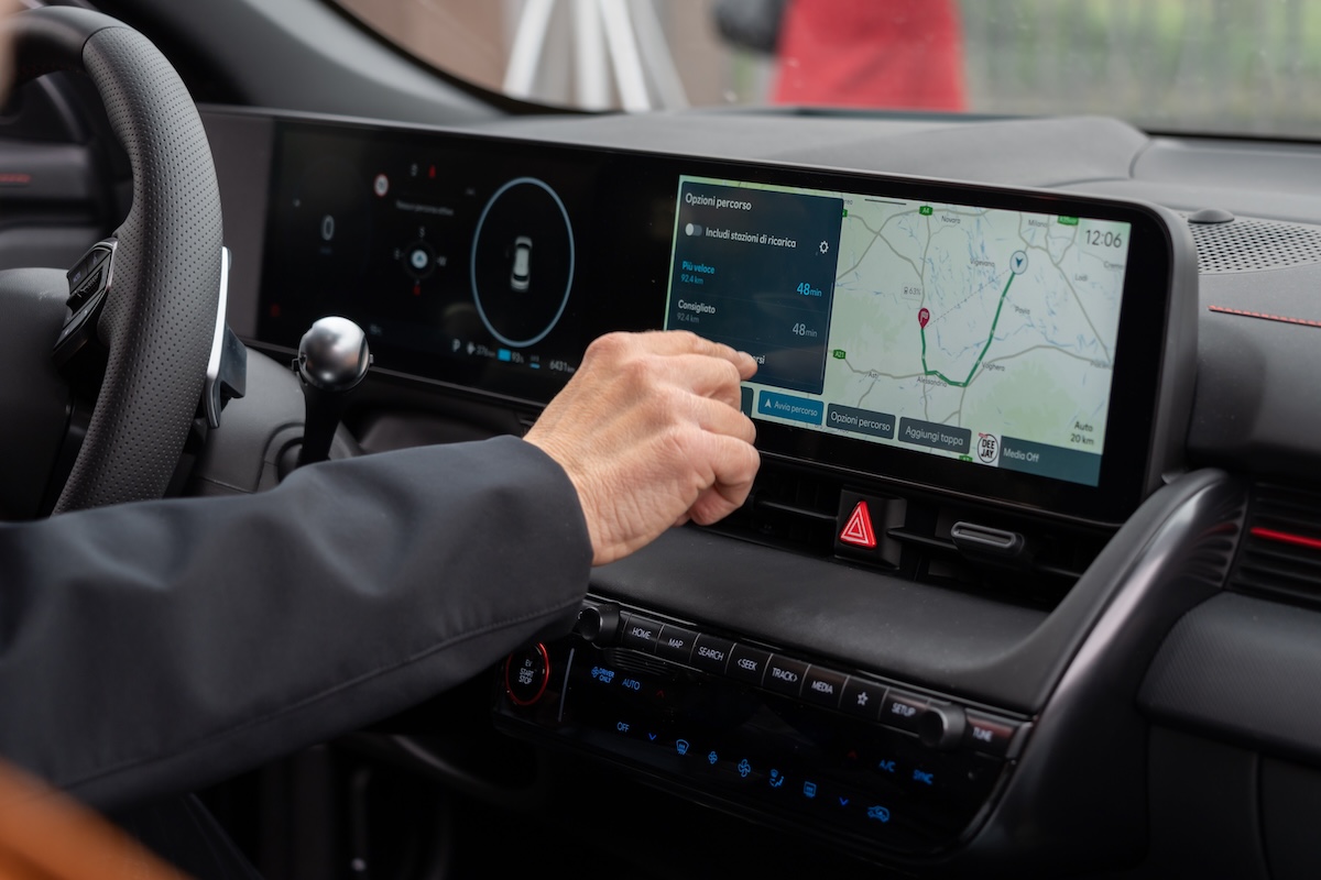 Hyundai Ioniq 5 e Inoiq 6 rivoluzionano la mobilità elettrica con la ricarica da 800 Volt