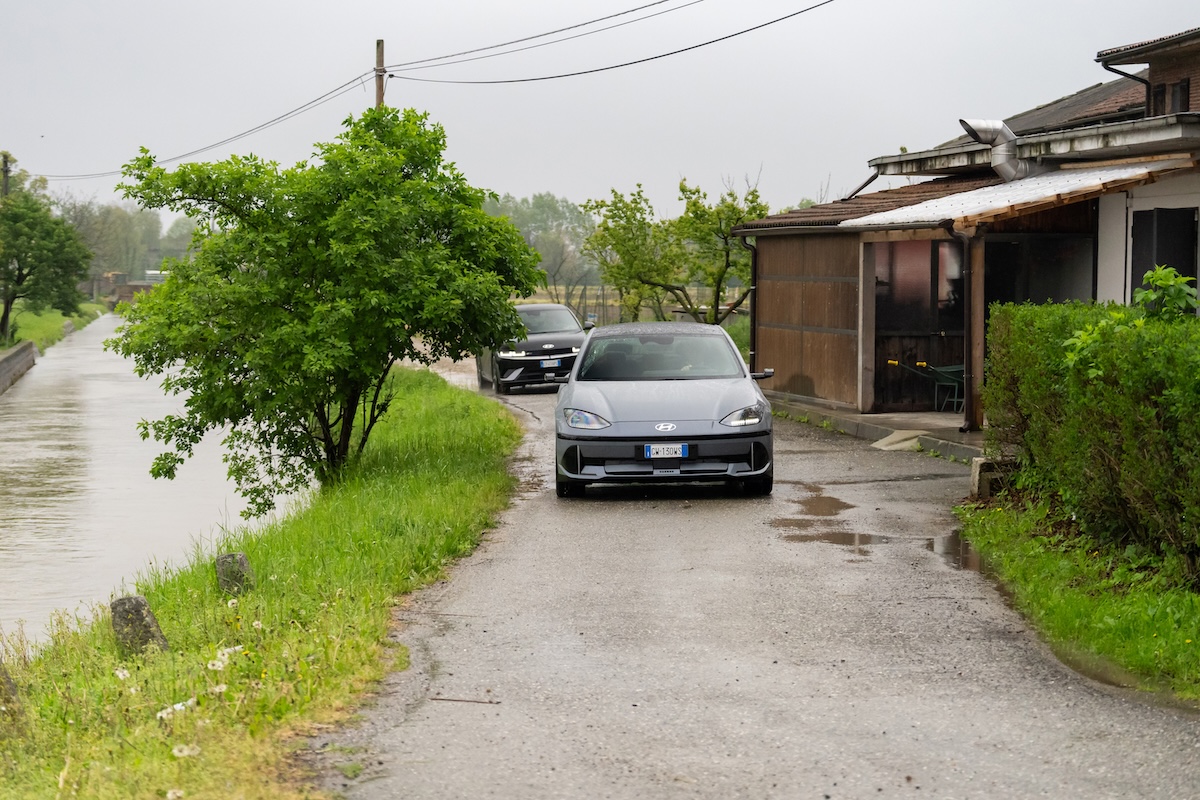 Hyundai Ioniq 5 e Inoiq 6 rivoluzionano la mobilità elettrica con la ricarica da 800 Volt