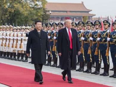 Dazi, marcia indietro di Trump: “Powell? Non voglio licenziarlo”. Prove di pace con la Cina