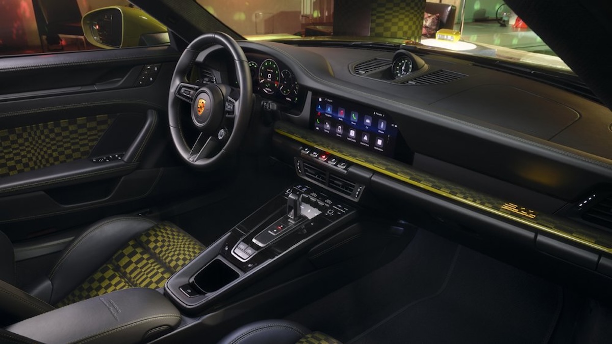 Porsche 911 Spirit 70: l’essenza degli anni ’70 rivive in un’edizione limitata tra heritage e innovazione