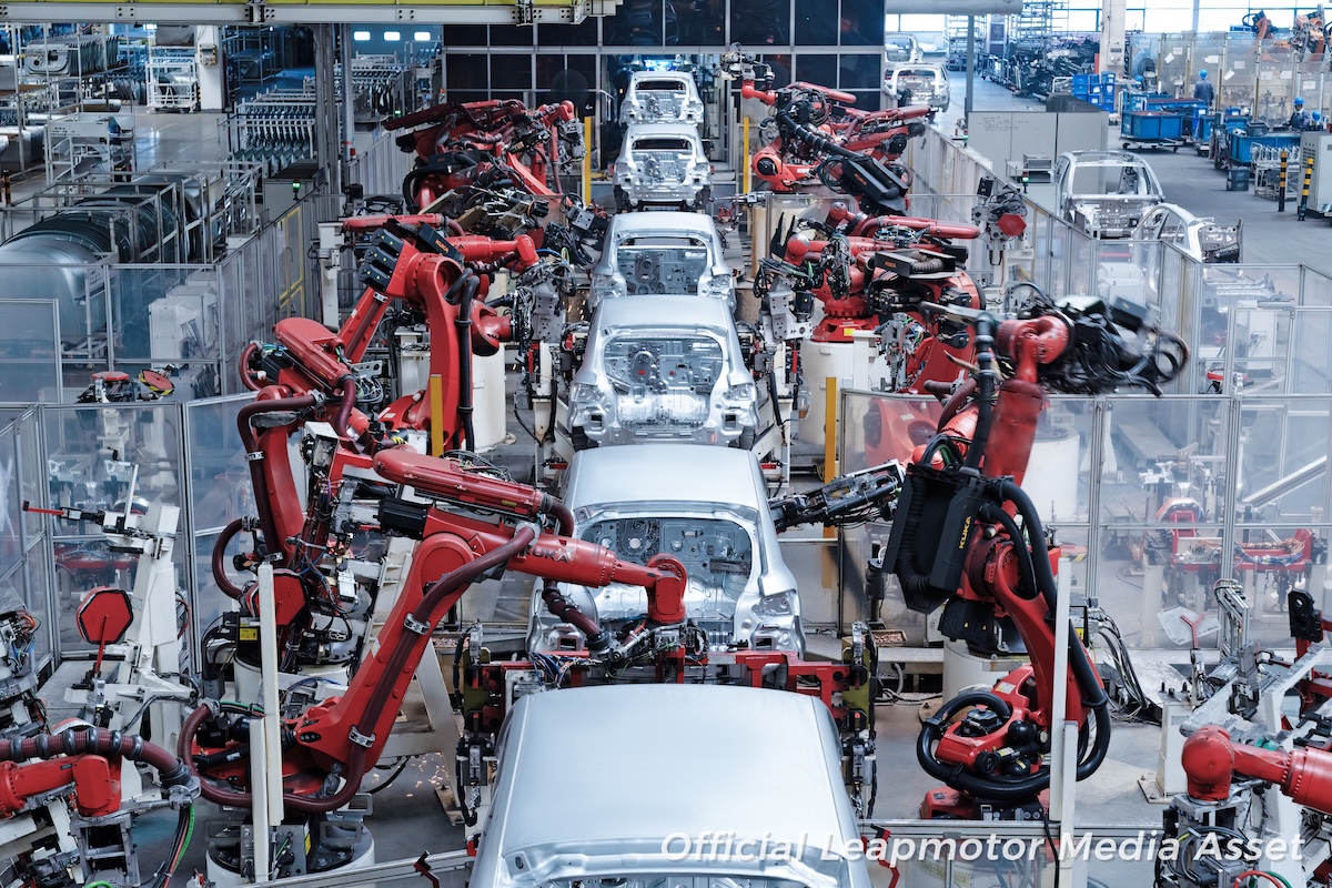 Leapmotor protagonista al Salone di Shanghai 2025: debutto globale per B01 e successo del SUV B10 Leapmotor protagonista al Salone di Shanghai 2025: debutto globale per B01 e successo del SUV B10