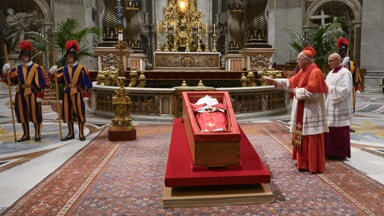 Francesco è vivo! E sorride dalla Basilica di Santa Maria Maggiore Francesco è vivo! E sorride dalla Basilica di Santa Maria Maggiore