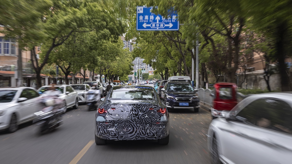 Mercedes-Benz e il paradosso dell’auto: tagli di produzione in Europa, più vetrine in Cina Mercedes-Benz e il paradosso dell’auto: tagli di produzione in Europa, più vetrine in Cina