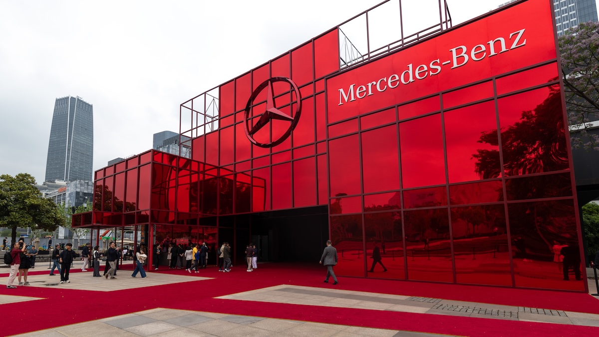 Mercedes-Benz e il paradosso dell’auto: tagli di produzione in Europa, più vetrine in Cina Mercedes-Benz e il paradosso dell’auto: tagli di produzione in Europa, più vetrine in Cina