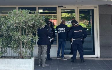 Milano, sospesa la licenza ad undici locali per vendita di alcolici fuori orario