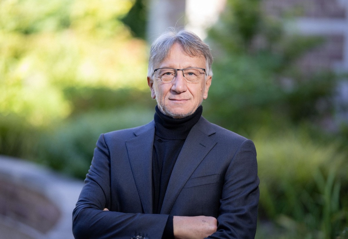 Drin Drin, “intendiamo costruire un’entità politica di estremo centro”. Intervista al co-fondatore Michele Boldrin Drin Drin, “intendiamo costruire un’entità politica di estremo centro”. Intervista al co-fondatore Michele Boldrin