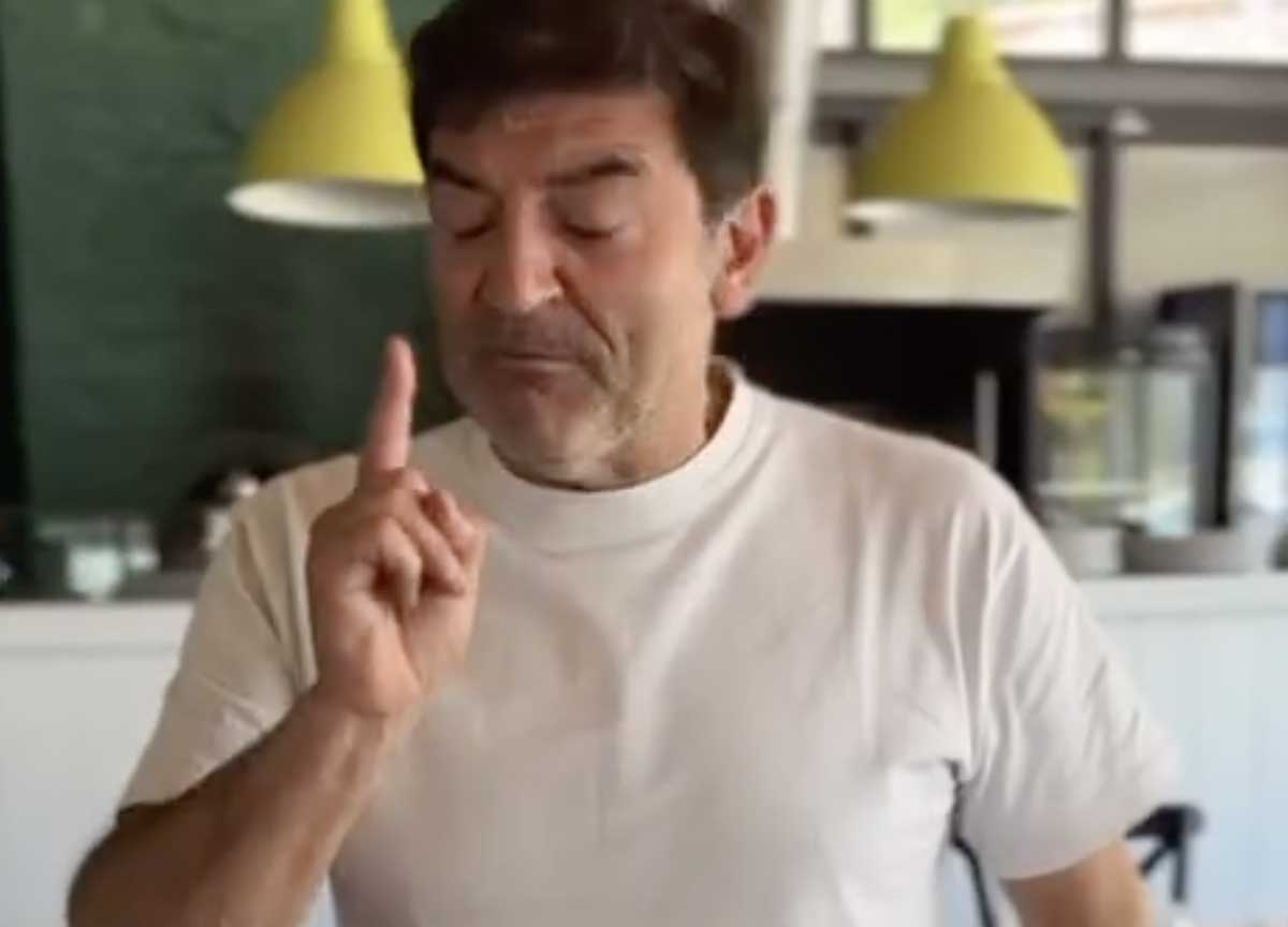 Cannavacciuolo, Borghese e De Laurentiis aprono un ristorante a Roma: ma ai fornelli c’è Max Giusti Cannavacciuolo, Borghese e De Laurentiis aprono un ristorante a Roma: ma ai fornelli c’è Max Giusti