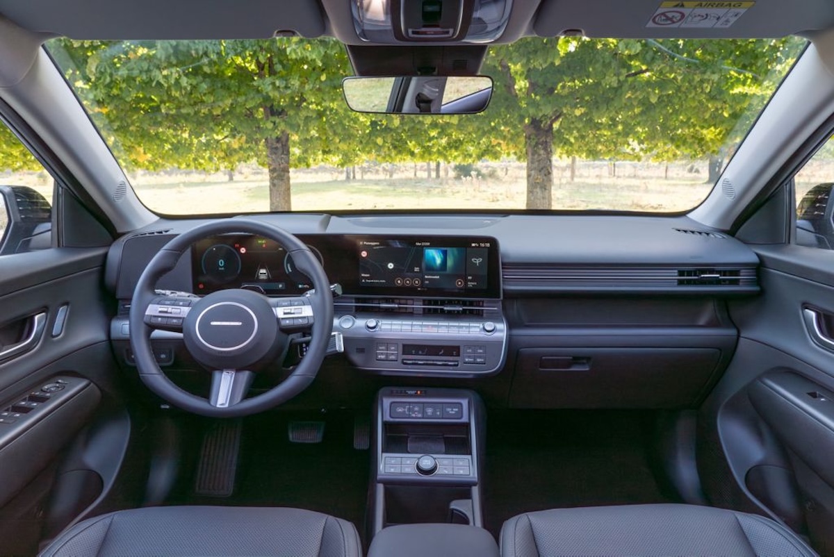 Nuova Hyundai KONA 2025: gamma rinnovata e tecnologia per tutte le esigenze Nuova Hyundai KONA 2025: gamma rinnovata e tecnologia per tutte le esigenze