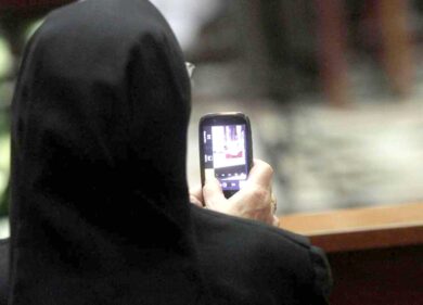 Caos in convento: suore di clausura litigano con la badessa e fuggono in una caserma. Il caso clamoroso