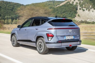 Hyundai KONA Electric: autonomia fino a 510 km e tecnologia smart per guidare il futuro