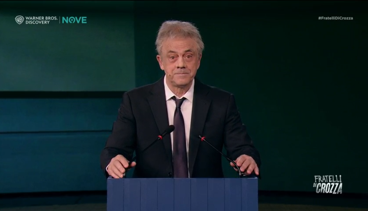 Crozza-Urso: dazi, Trump e la “Farmaceltica Itagliana” Crozza-Urso: dazi, Trump e la “Farmaceltica Itagliana”