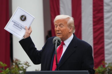 Trump: “Tutti i magnati di Internet mi baciano il culo. Mi odiavano, ma ora…”