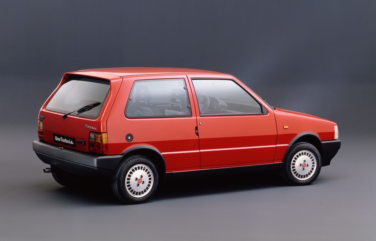 FIAT Uno Turbo i.e. compie 40 anni: storia, numeri e valore economico di un’icona italiana senza tempo