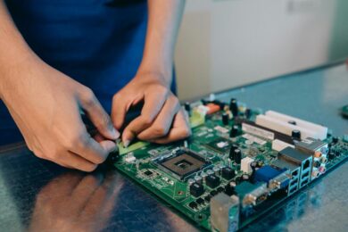 BASF al fianco dei produttori europei di chip con un nuovo impianto per la produzione di acido solforico di grado semiconduttore