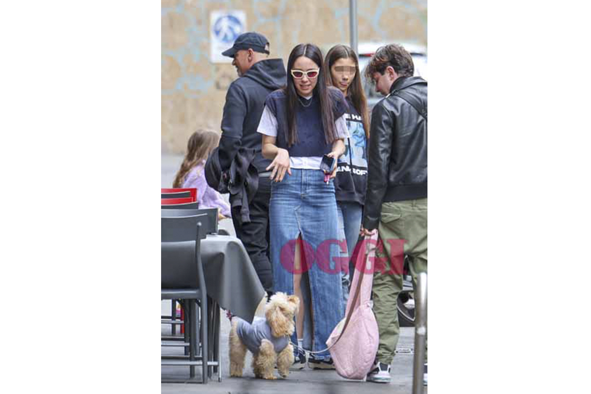 Eros Ramazzotti-Michelle Hunziker paparazzati insieme, per il cantante la conduttrice è ancora uno “schianto”- FOTO Eros Ramazzotti-Michelle Hunziker paparazzati insieme, per il cantante la conduttrice è ancora uno “schianto”- FOTO