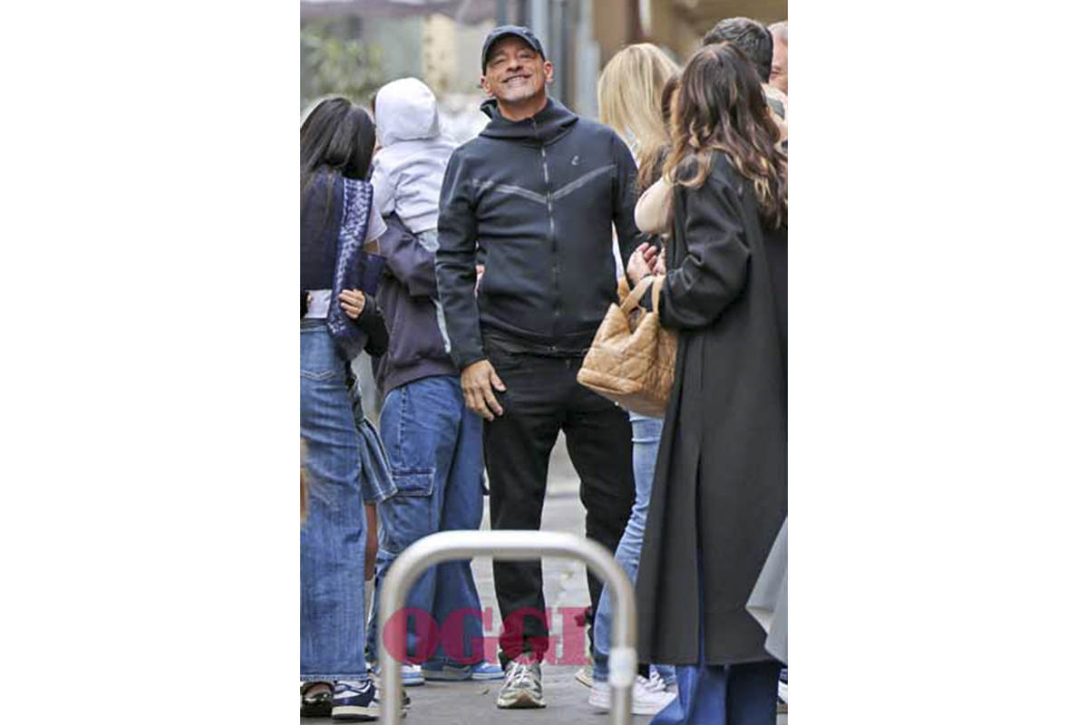 Eros Ramazzotti-Michelle Hunziker paparazzati insieme, per il cantante la conduttrice è ancora uno “schianto”- FOTO Eros Ramazzotti-Michelle Hunziker paparazzati insieme, per il cantante la conduttrice è ancora uno “schianto”- FOTO