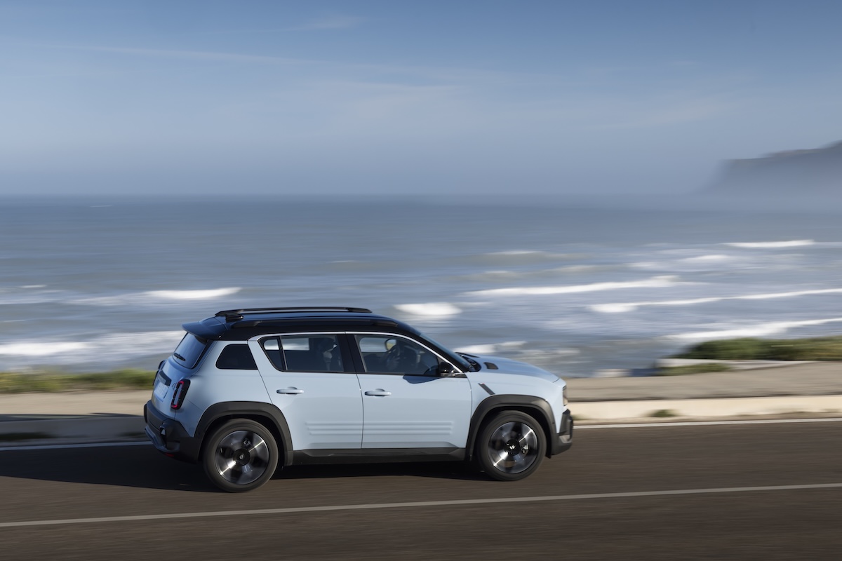 Renault 4 E-Tech Electric: il ritorno di un mito in chiave 100% elettrica e moderna Renault 4 E-Tech Electric: il ritorno di un mito in chiave 100% elettrica e moderna