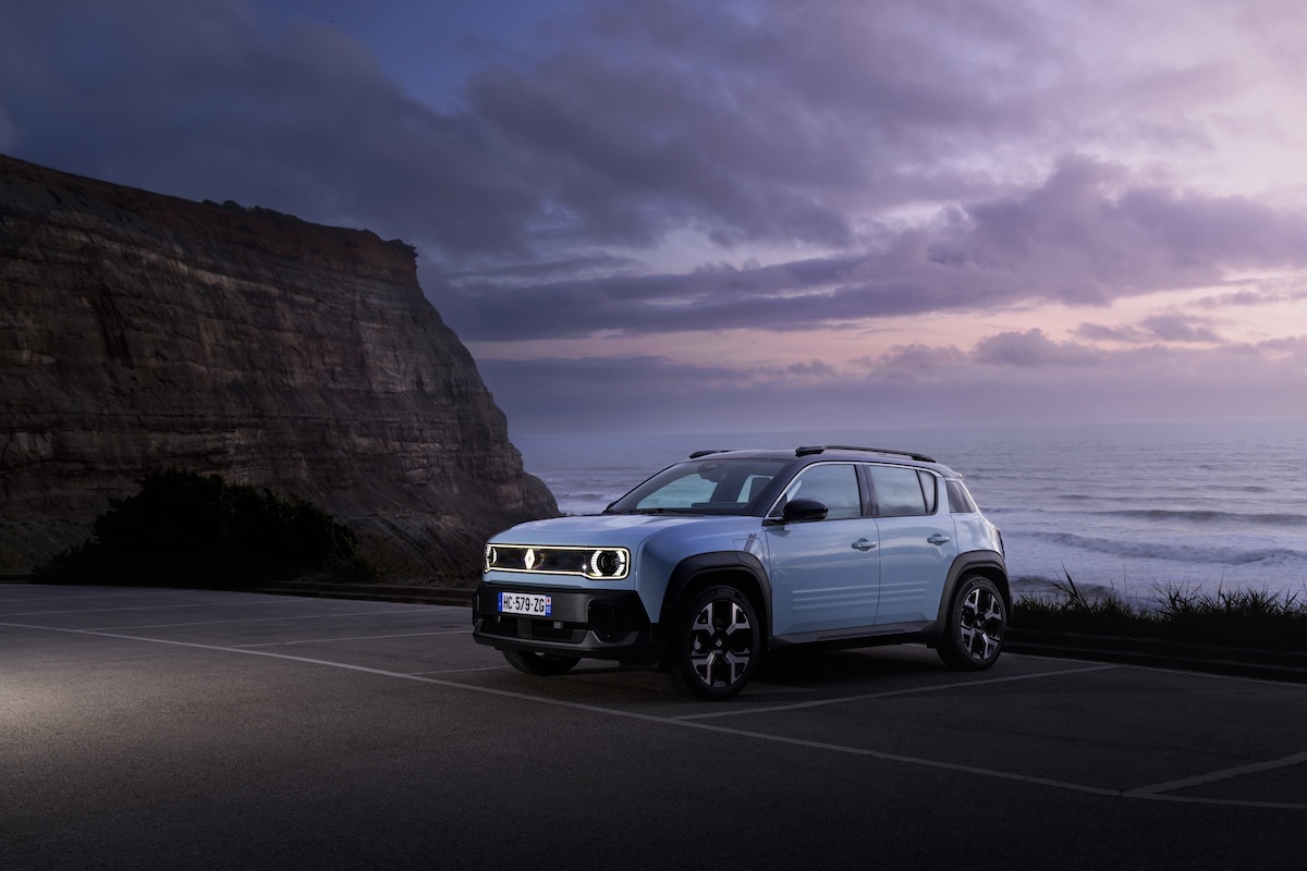 Renault 4 E-Tech Electric: il ritorno di un mito in chiave 100% elettrica e moderna Renault 4 E-Tech Electric: il ritorno di un mito in chiave 100% elettrica e moderna