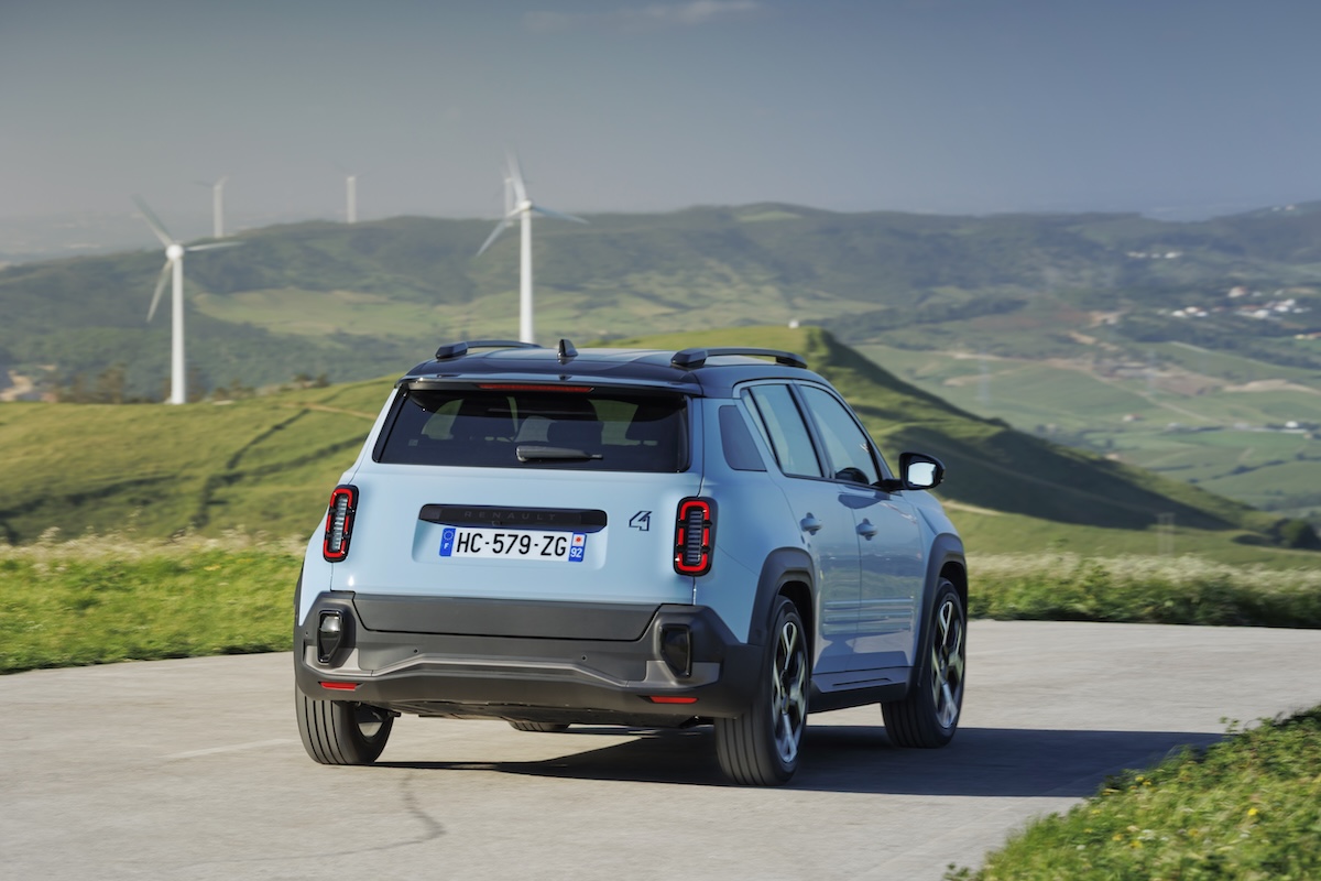 Renault 4 E-Tech Electric: il ritorno di un mito in chiave 100% elettrica e moderna Renault 4 E-Tech Electric: il ritorno di un mito in chiave 100% elettrica e moderna