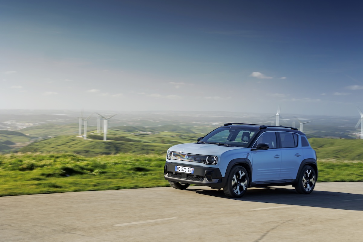 Renault 4 E-Tech Electric: il ritorno di un mito in chiave 100% elettrica e moderna Renault 4 E-Tech Electric: il ritorno di un mito in chiave 100% elettrica e moderna