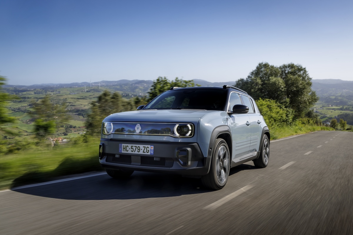 Renault 4 E-Tech Electric: il ritorno di un mito in chiave 100% elettrica e moderna Renault 4 E-Tech Electric: il ritorno di un mito in chiave 100% elettrica e moderna