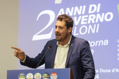 Lavoro, Lega: “Flat tax al 5% (per cinque anni) per i dipendenti a tempo indeterminato under 30”