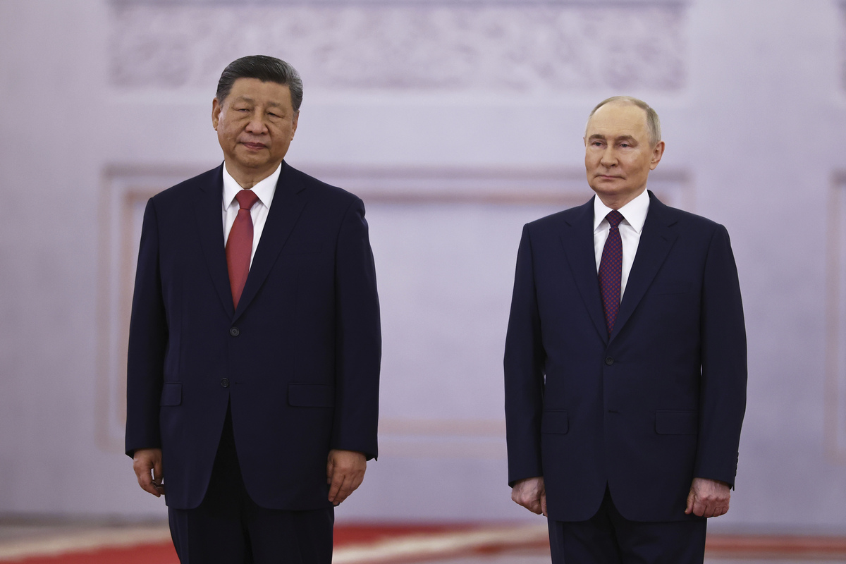 Xi Jinping vola da Putin, Cina e Russia sempre più unite: “Sfidiamo il bullismo degli Stati Uniti”