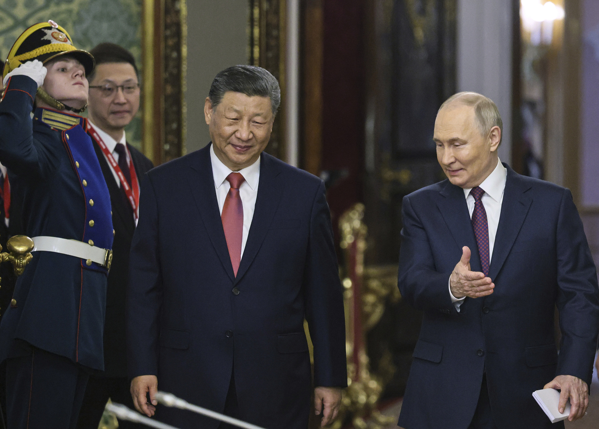 Xi Jinping vola da Putin, Cina e Russia sempre più unite: “Sfidiamo il bullismo degli Stati Uniti”