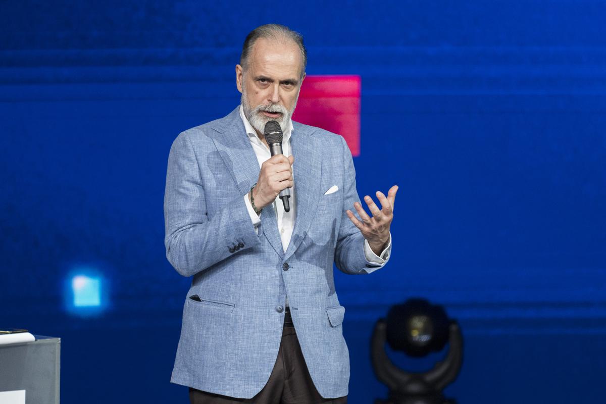 La Rai assumerà oltre cento precari. Ma le opposizioni si indignano (a sproposito) La Rai assumerà oltre cento precari. Ma le opposizioni si indignano (a sproposito)