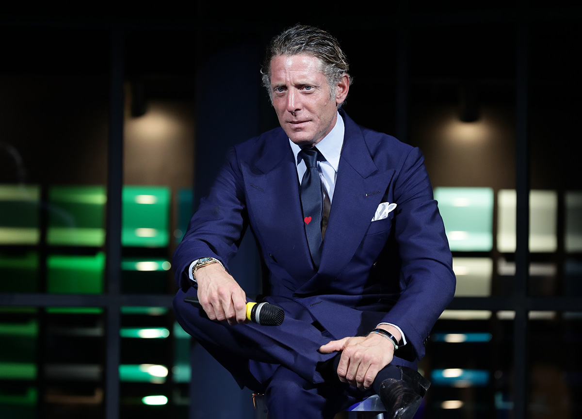 I segreti di Lapo Elkann: “Mi chiamavano “agnellino”. Mio nonno l’Avvocato? Una volta…” I segreti di Lapo Elkann: “Mi chiamavano “agnellino”. Mio nonno l’Avvocato? Una volta…”