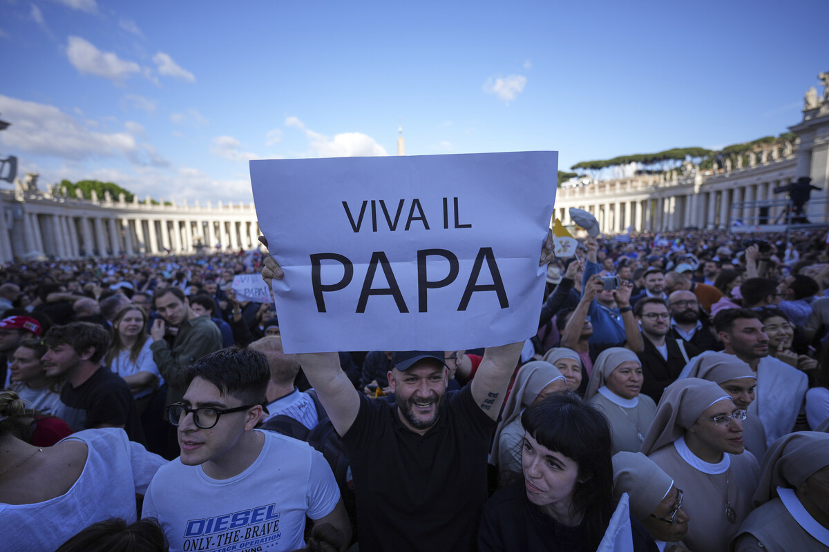 Leone XIV nuovo Papa, dai funerali di Bergoglio al conclave: Roma si mette in tasca mln di euro. Giro d’affari monstre: le cifre Leone XIV nuovo Papa, dai funerali di Bergoglio al conclave: Roma si mette in tasca mln di euro. Giro d’affari monstre: le cifre