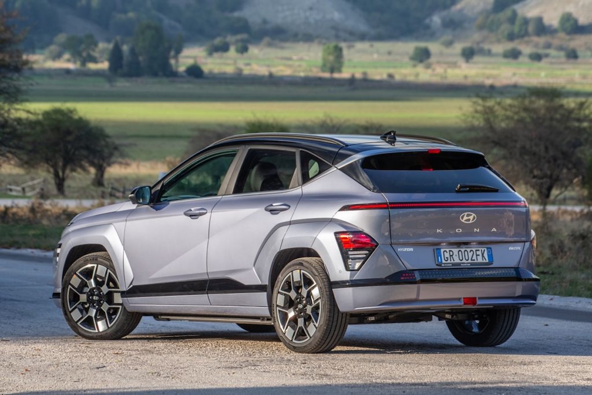 Nuova Hyundai KONA 2024: tecnologia intelligente e connessa per una mobilità sempre più personale
