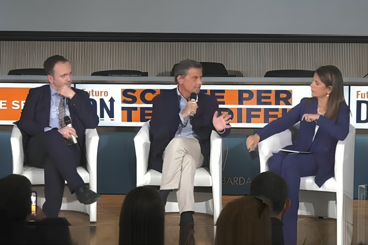 Calenda: “Una iattura Bonelli, Fratoianni e Conte al governo. Automotive, il piano Elkann? Nessun impegno, solo esuberi” Calenda: “Una iattura Bonelli, Fratoianni e Conte al governo. Automotive, il piano Elkann? Nessun impegno, solo esuberi”