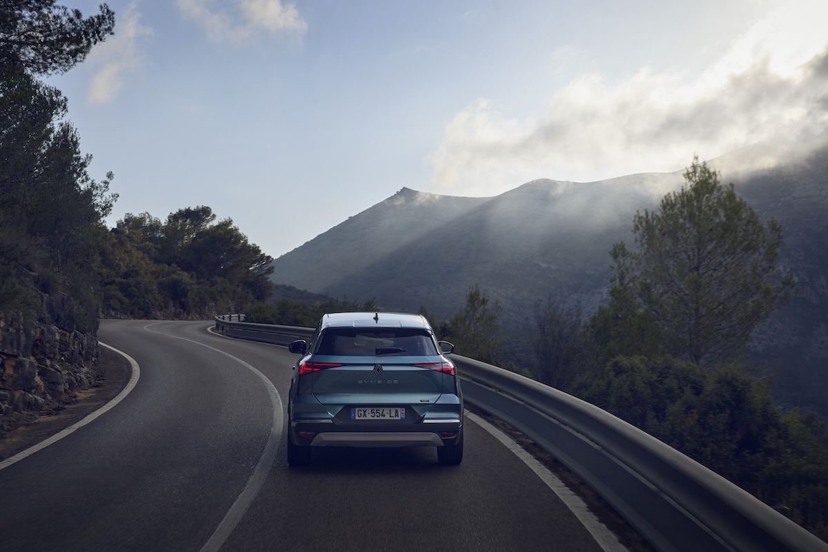 Renault E-Tech 160: il full hybrid evoluto che migliora prestazioni ed efficienza