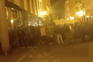 Faccetta nera” e saluti romani al raduno degli Alpini a Biella, il video diventa virale sui social