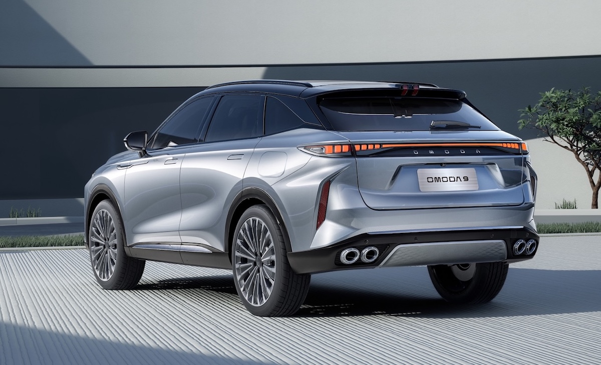 OMODA 9 Super Hybrid debutta in Italia: lusso, potenza e zero compromessi