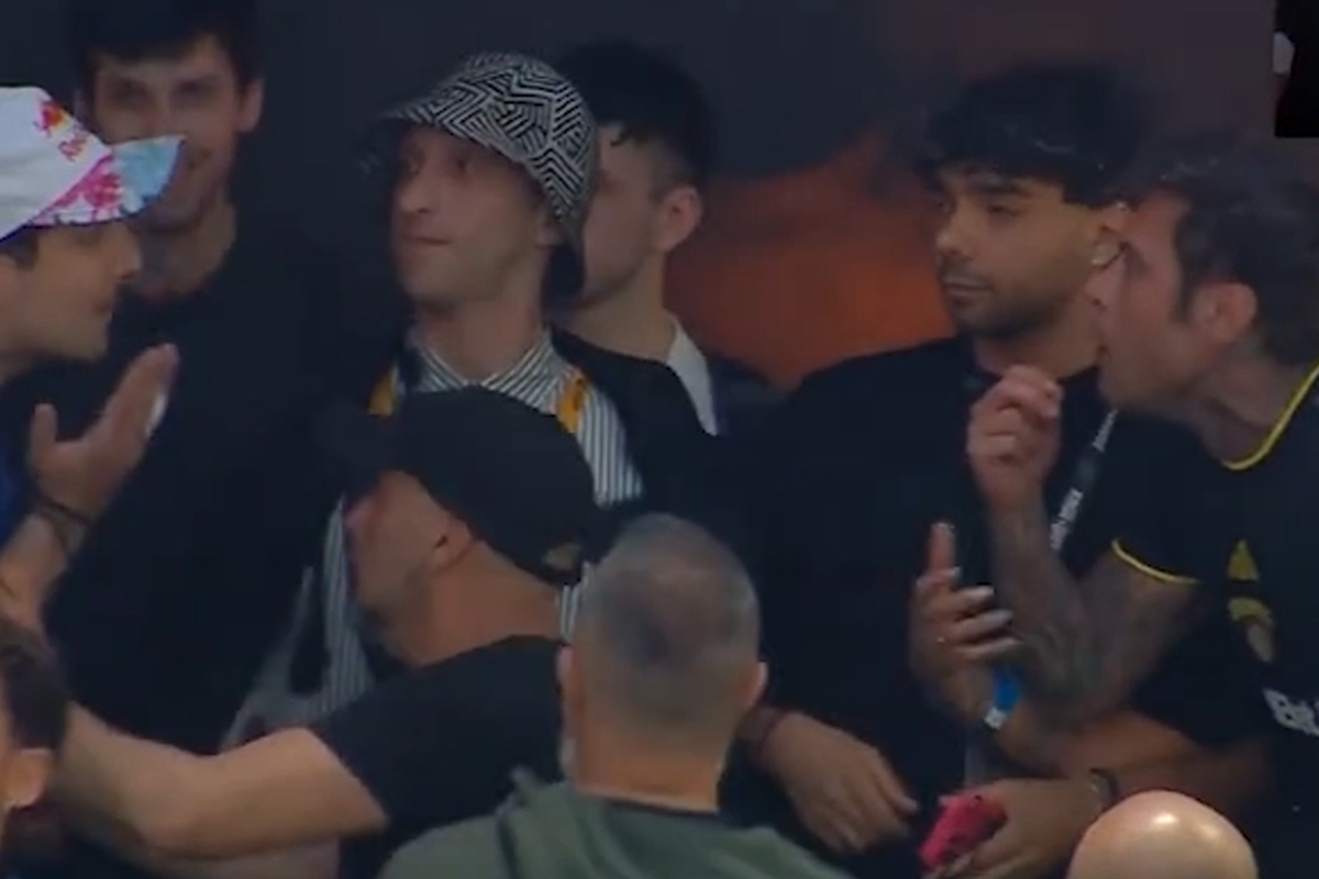 Fedez alla Kings League, rissa sfiorata con lo streamer Blur. “Augurava tumori in live, clima tossico” Fedez alla Kings League, rissa sfiorata con lo streamer Blur. “Augurava tumori in live, clima tossico”