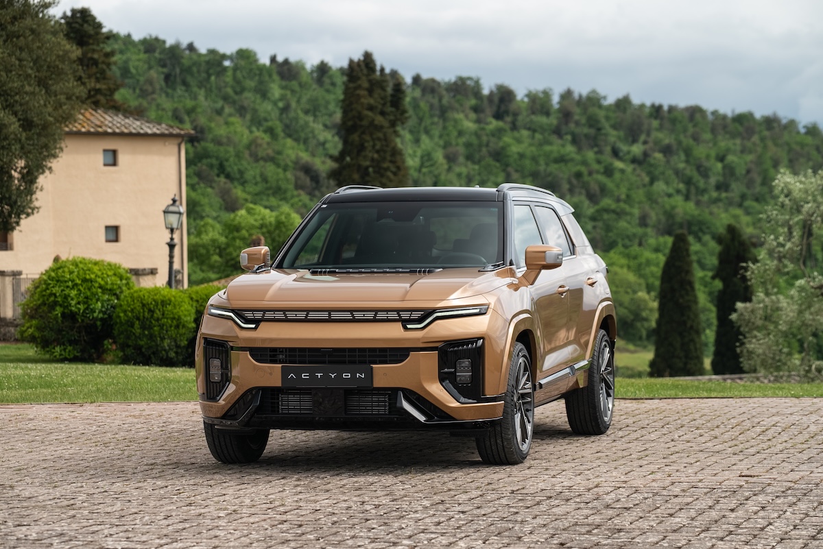 KGM Actyon debutta in Italia: il nuovo SUV coupé tra stile, tecnologia e praticità