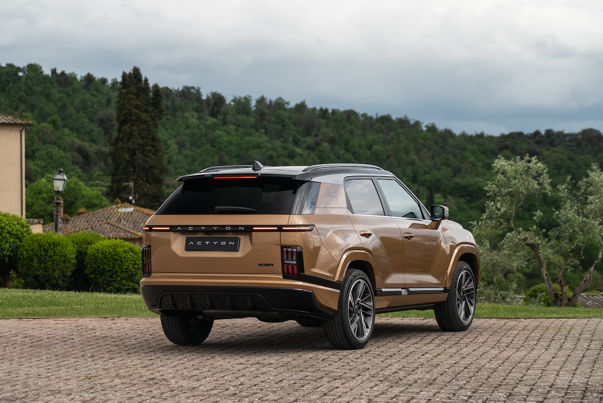KGM Actyon debutta in Italia: il nuovo SUV coupé tra stile, tecnologia e praticità