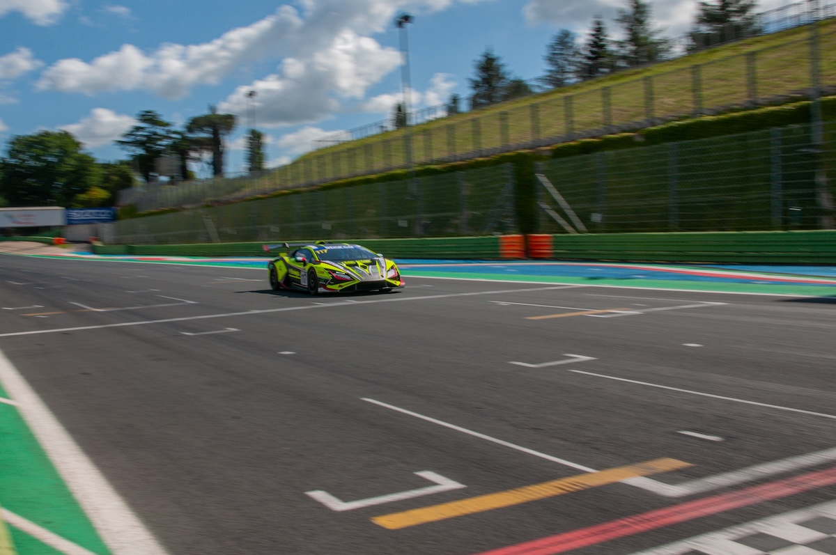 Leonardo Arduini debutta nel Campionato Italiano GT Cup con la Lamborghini Huracan ST EVO II Leonardo Arduini debutta nel Campionato Italiano GT Cup con la Lamborghini Huracan ST EVO II