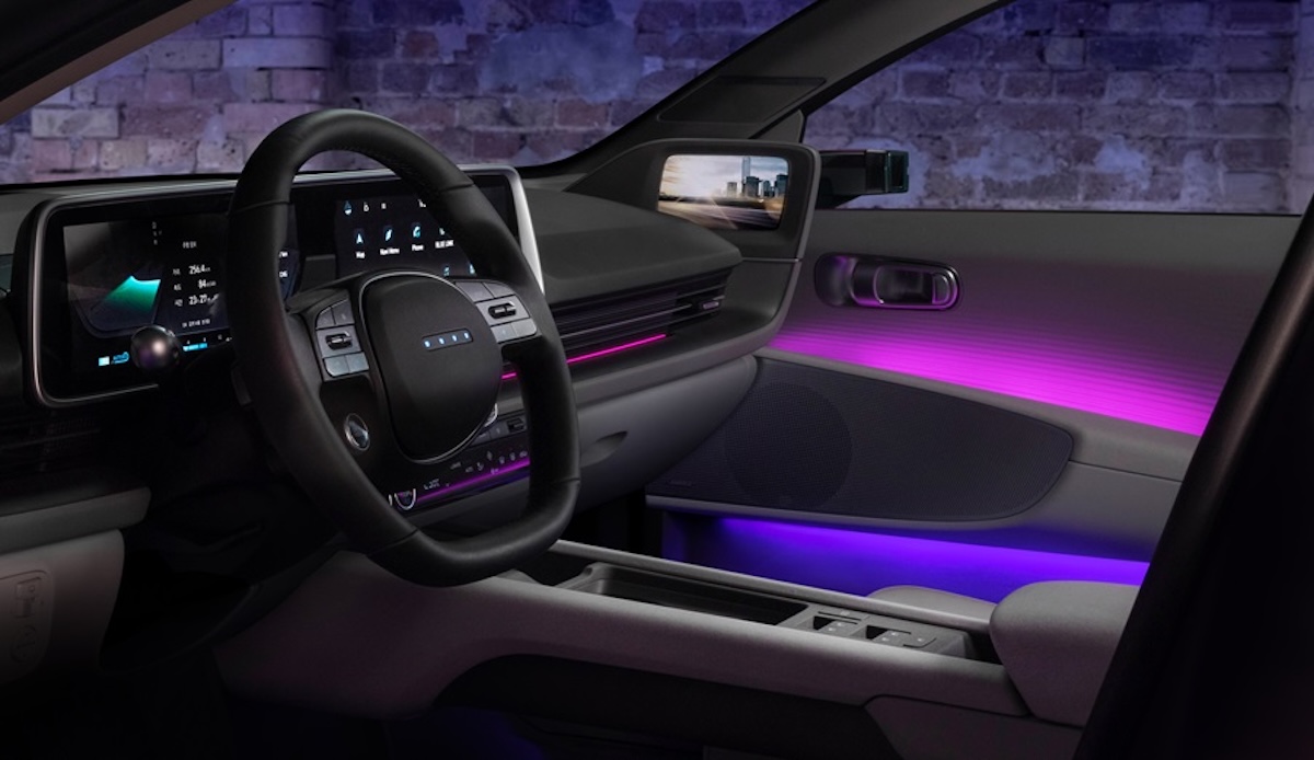 Hyundai IONIQ 6: l’illuminazione emozionale che trasforma l’abitacolo in uno spazio di benessere su quattro ruote