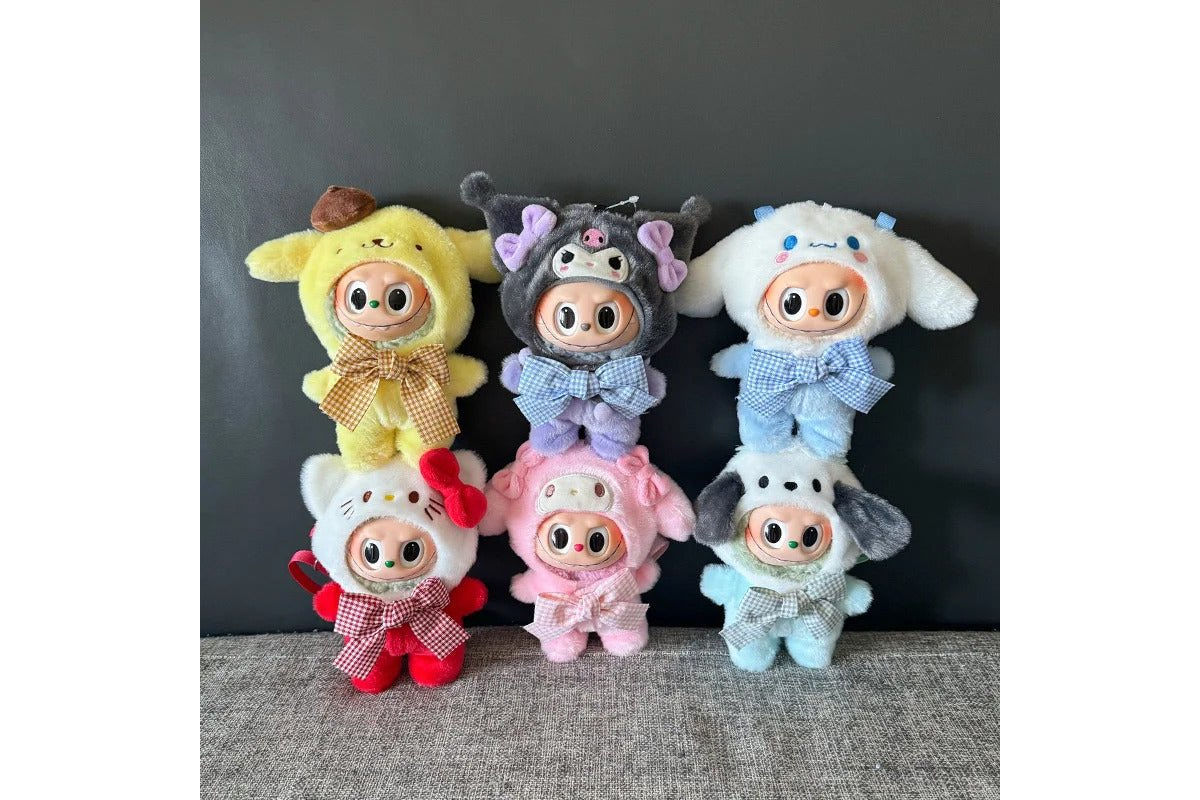 Labubu, tutti pazzi per i giocattoli cinesi. I pupazzetti del web volano in Borsa e superano Barbie e Hello Kitty Labubu, tutti pazzi per i giocattoli cinesi. I pupazzetti del web volano in Borsa e superano Barbie e Hello Kitty
